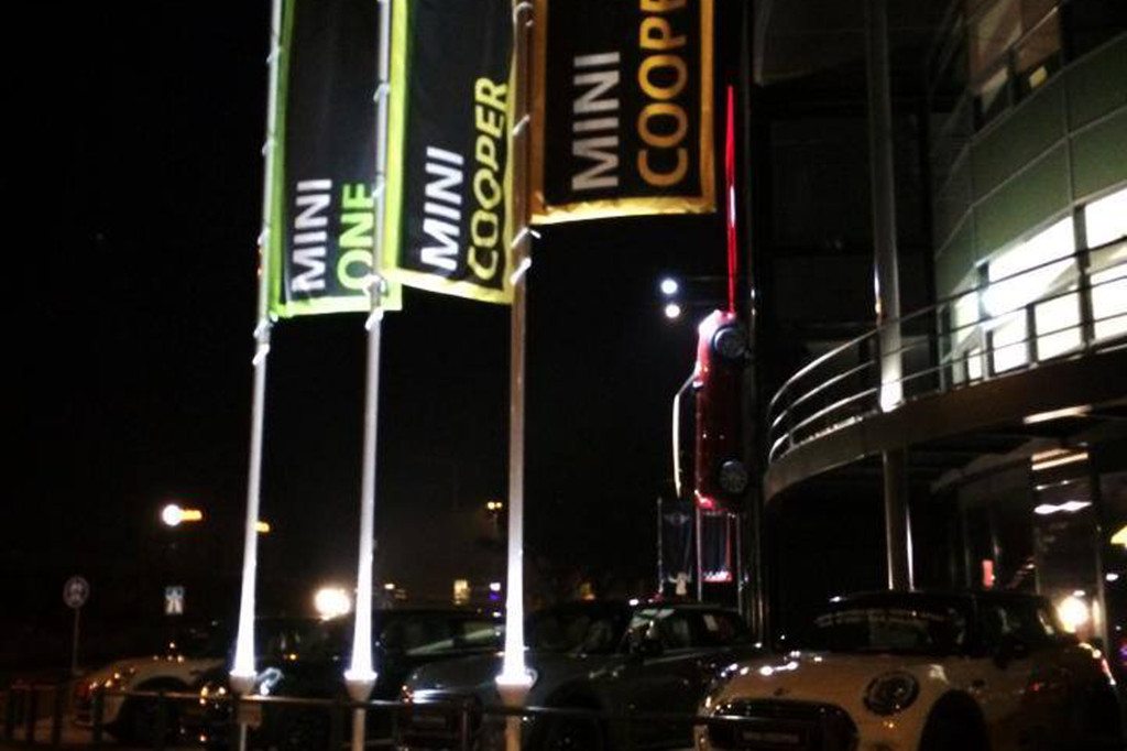 PoleLed illuminate flags MINI PoleLed Flagpole lightsPoleLed